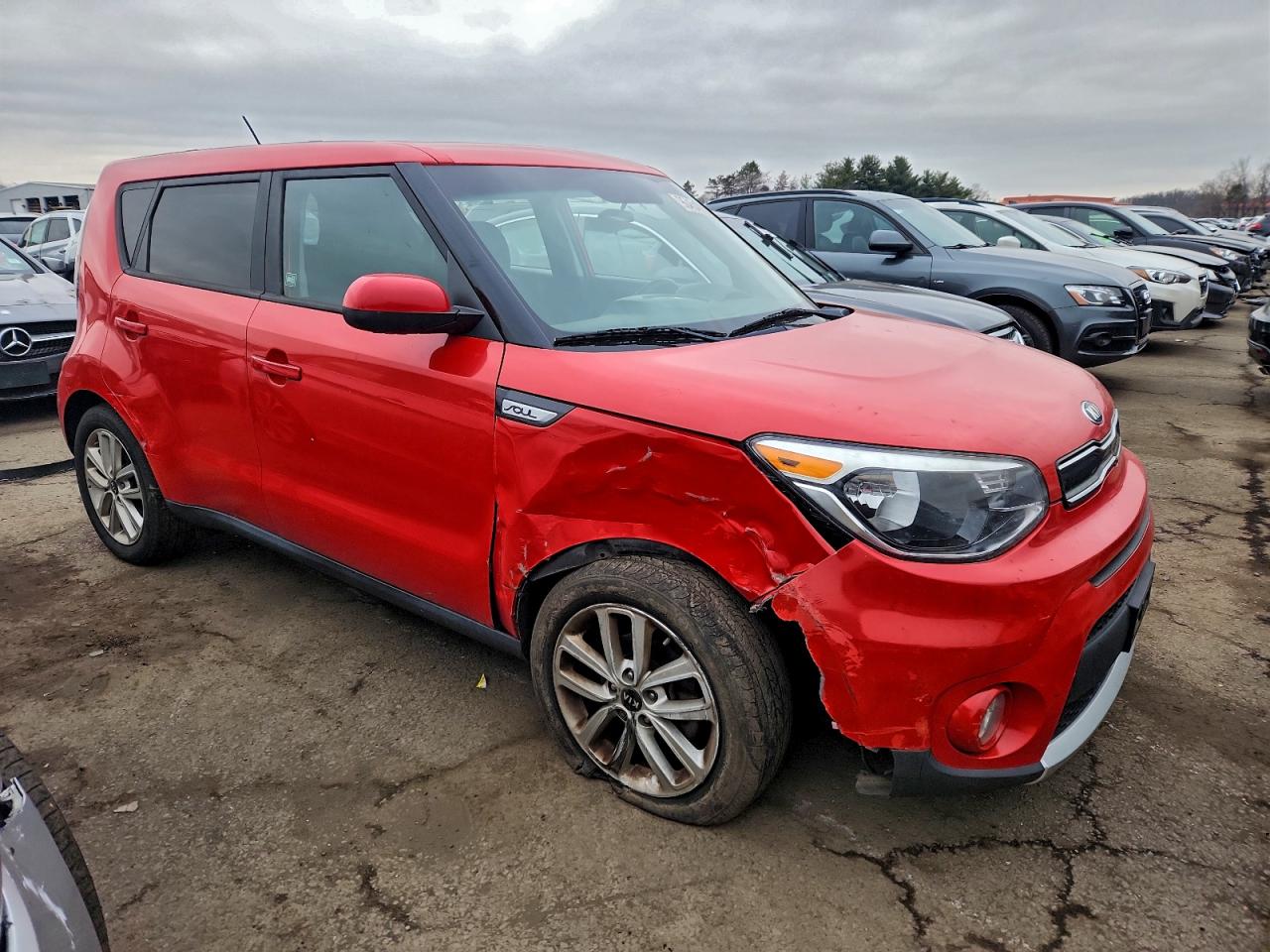 Kia Soul + Image 12