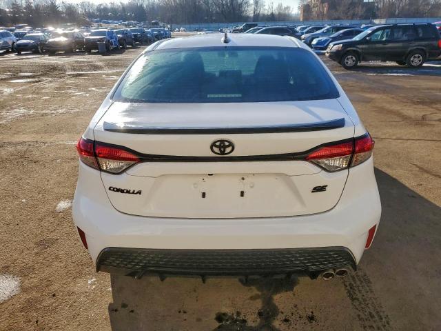 Toyota Corolla Se Image 6