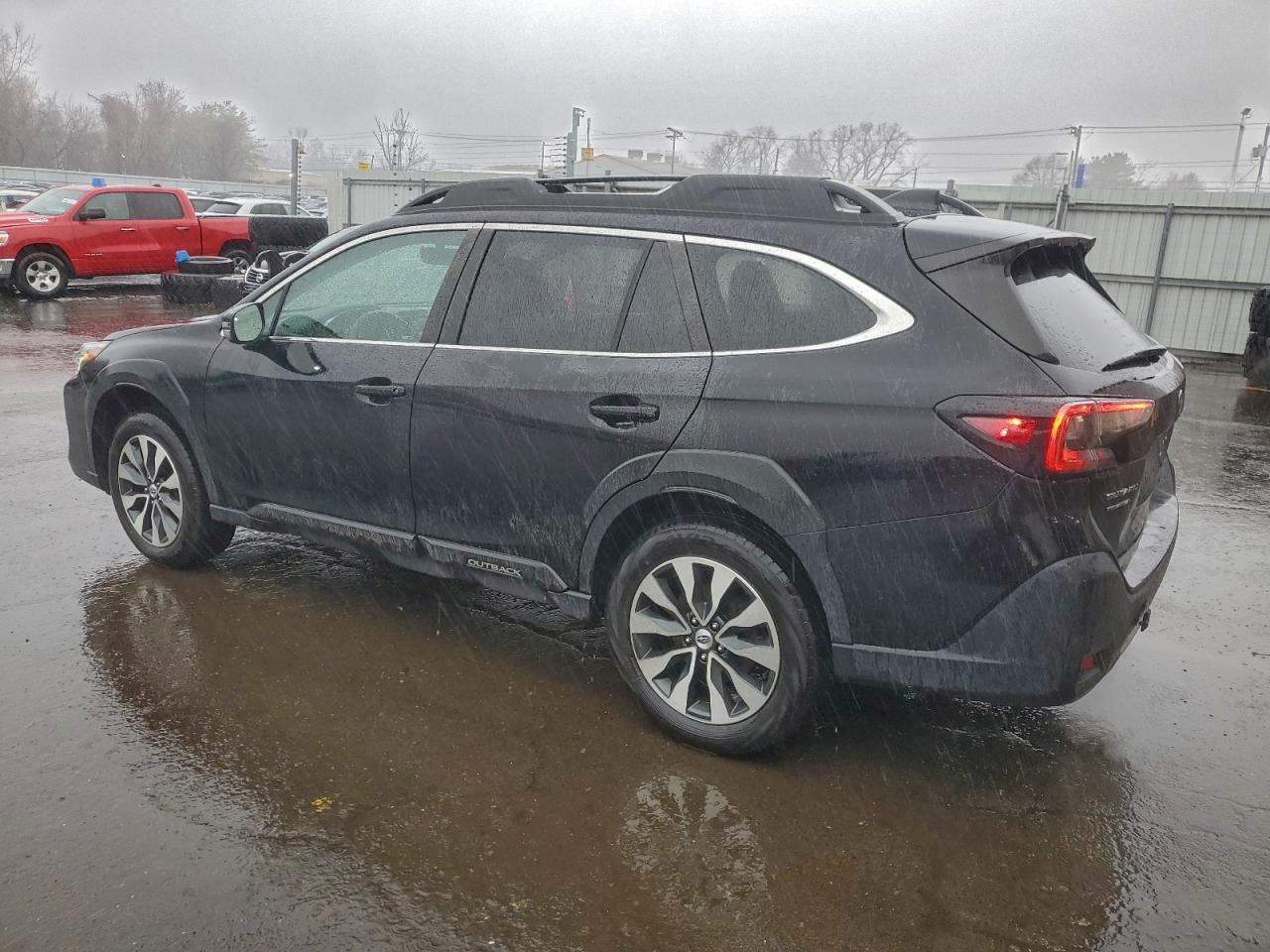 Subaru Outback Limited Image 3