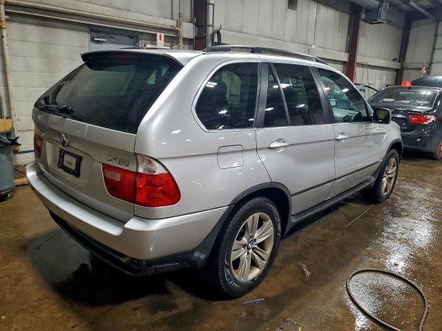 BMW X Series 4.4i Image 3