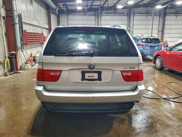 BMW X Series 4.4i Image 10