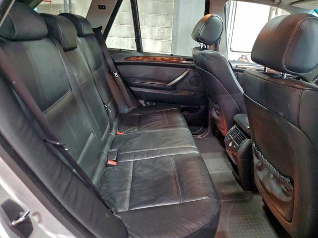 BMW X Series 4.4i Image 7