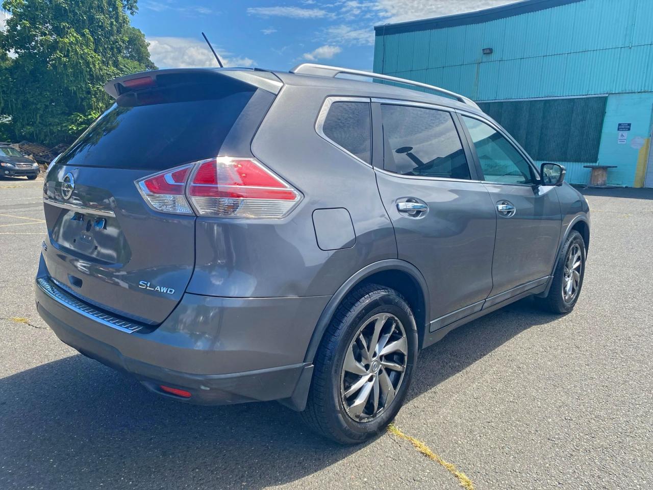 Nissan Rogue S Image 6