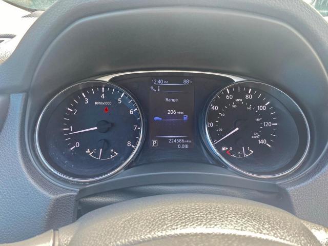 Nissan Rogue S Image 8