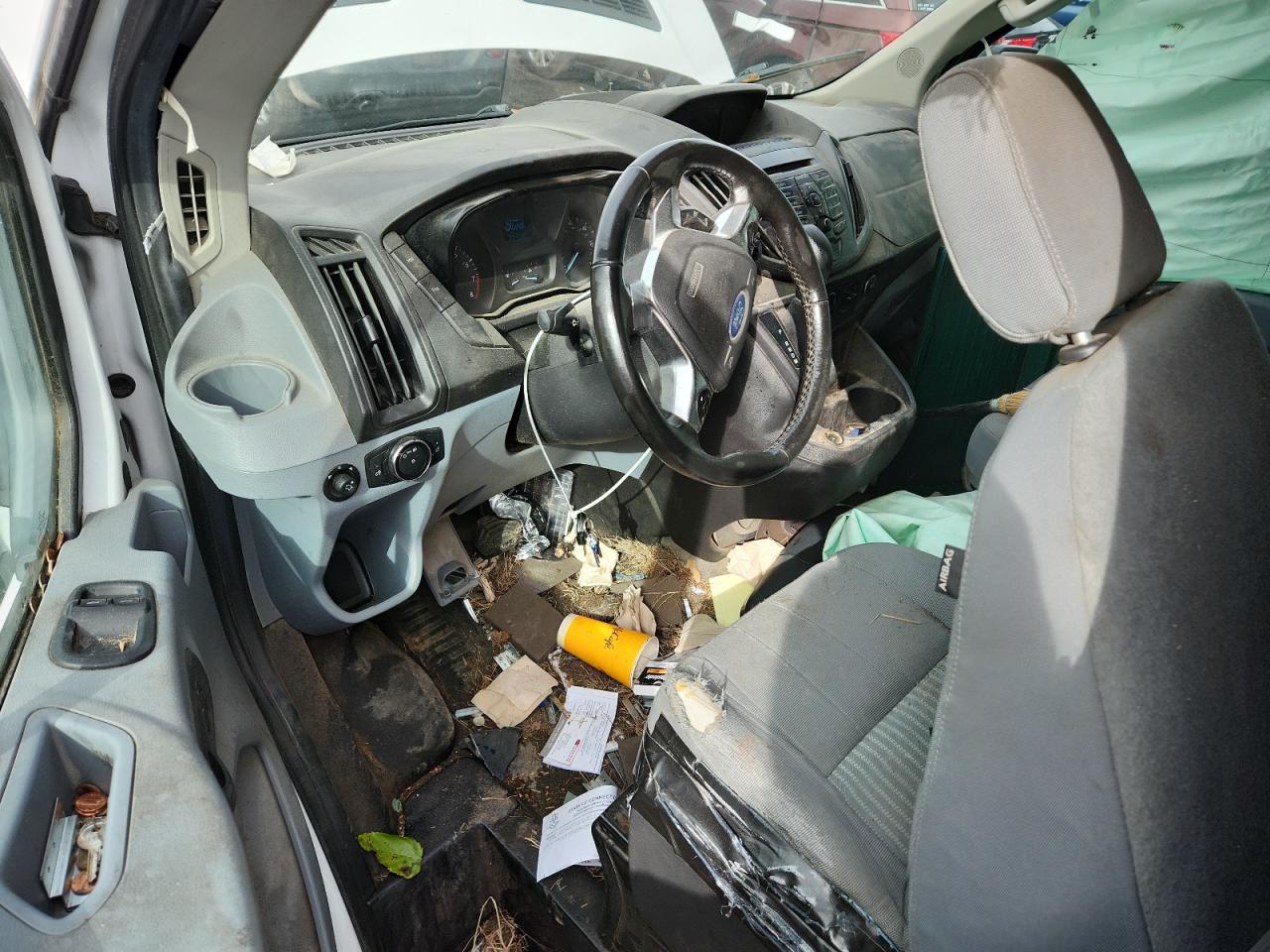 Ford Transit T-250 Image 6