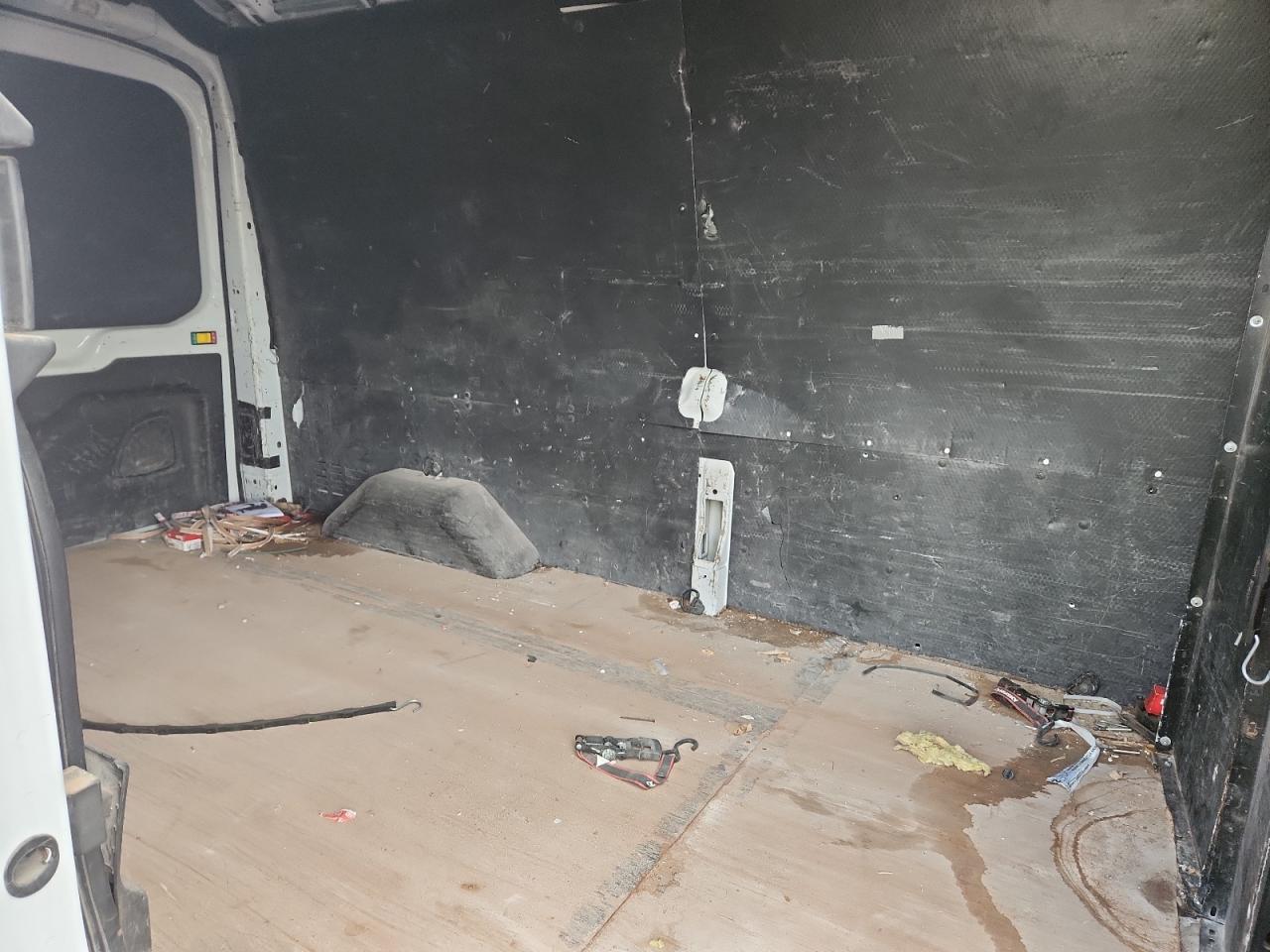 Ford Transit T-250 Image 8