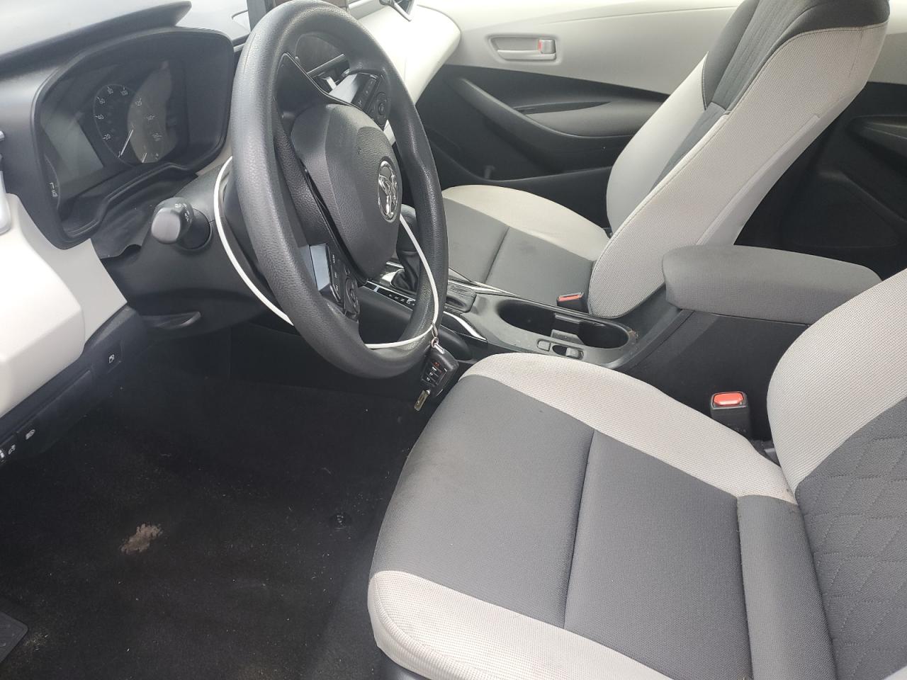 Toyota Corolla Le Image 10