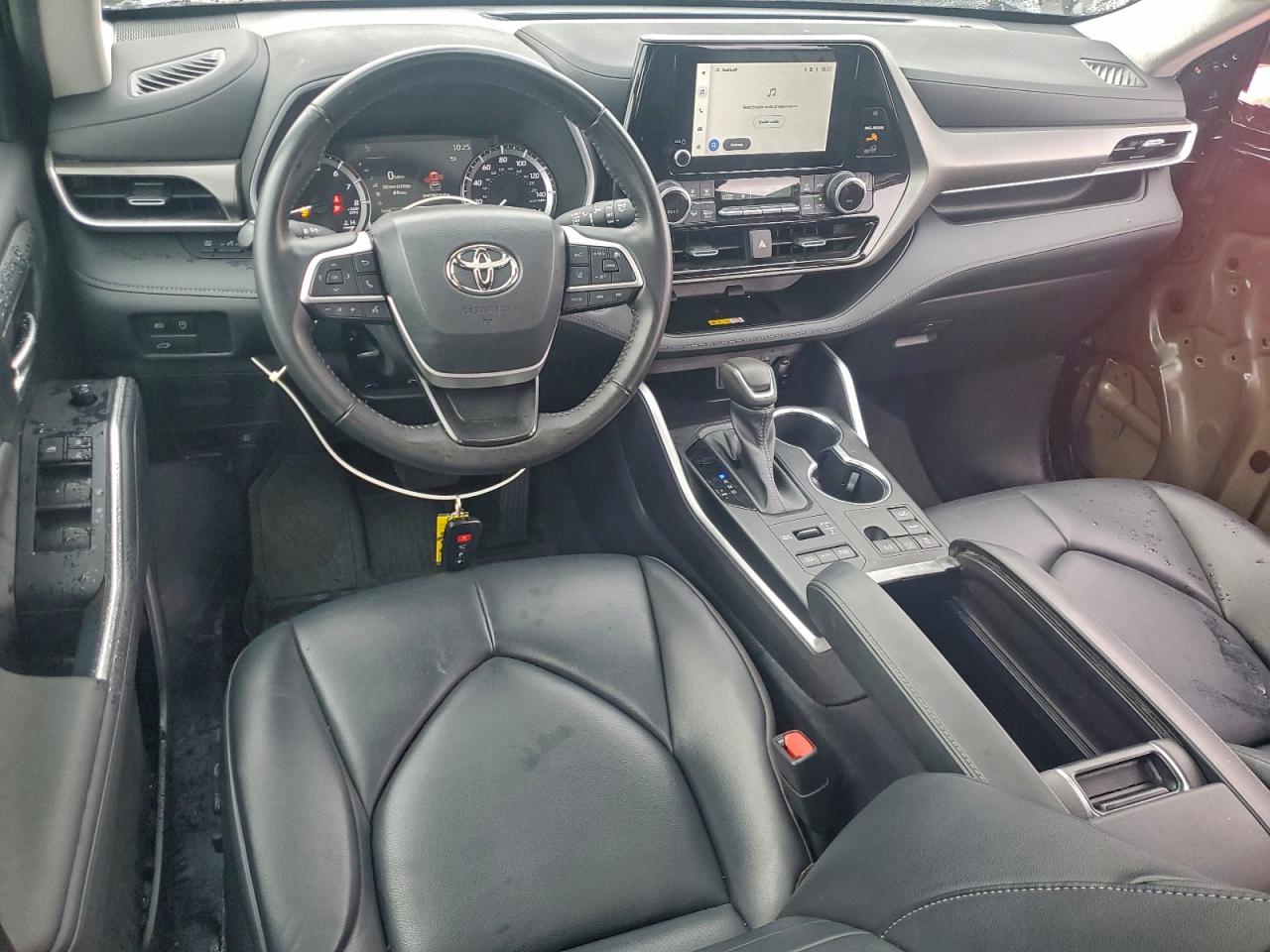 Toyota Highlander L Image 8