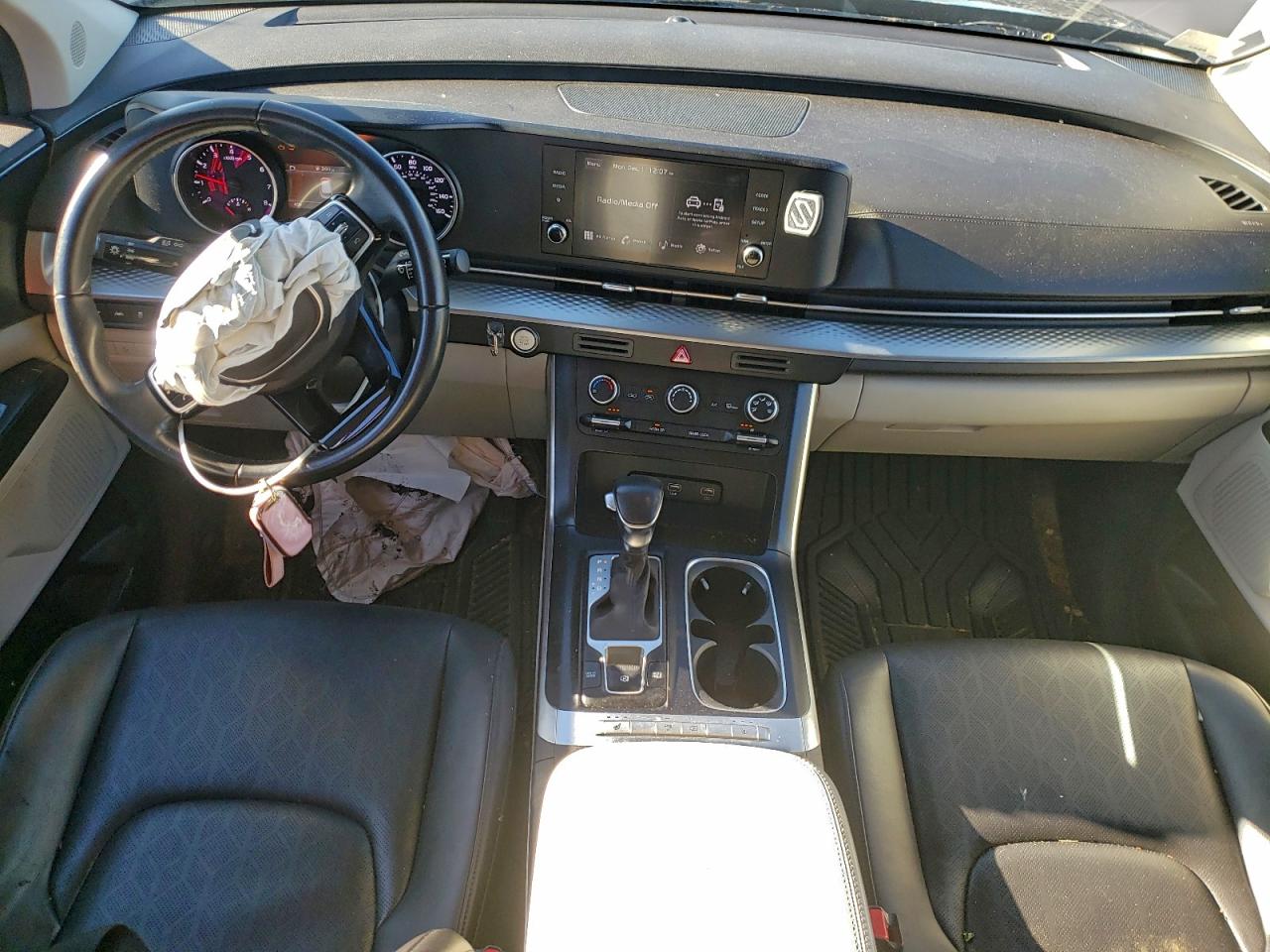 Kia Carnival Lx Image 8