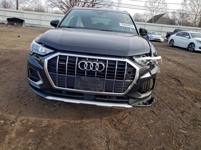 Audi Q3 Premium 40 Image 9