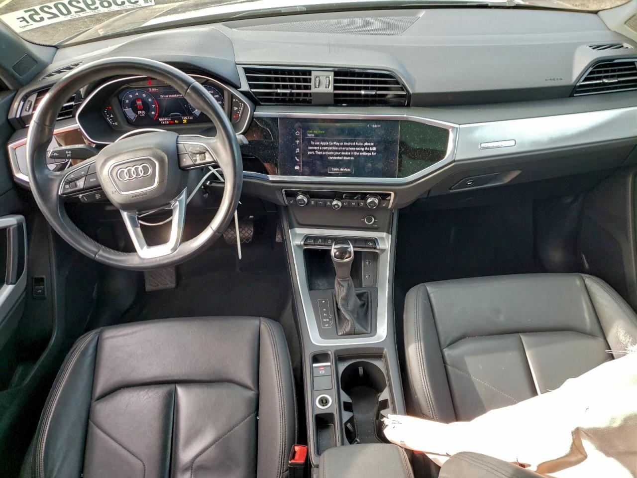 Audi Q3 Premium 40 Image 2