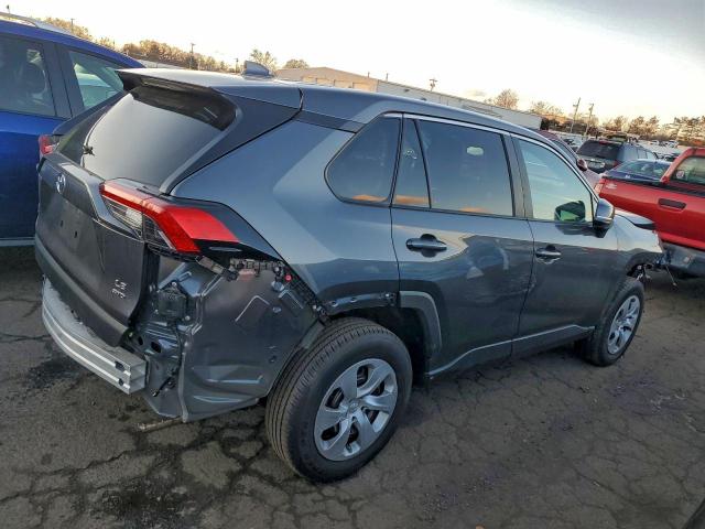 Toyota RAV4 Le Image 12