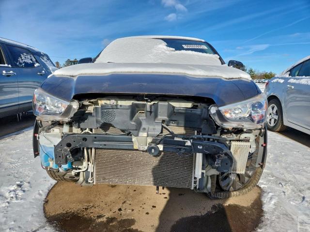 Mitsubishi Outlander Es Image 10