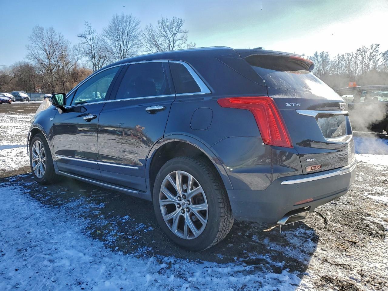 Cadillac XT5 Luxury Image 3