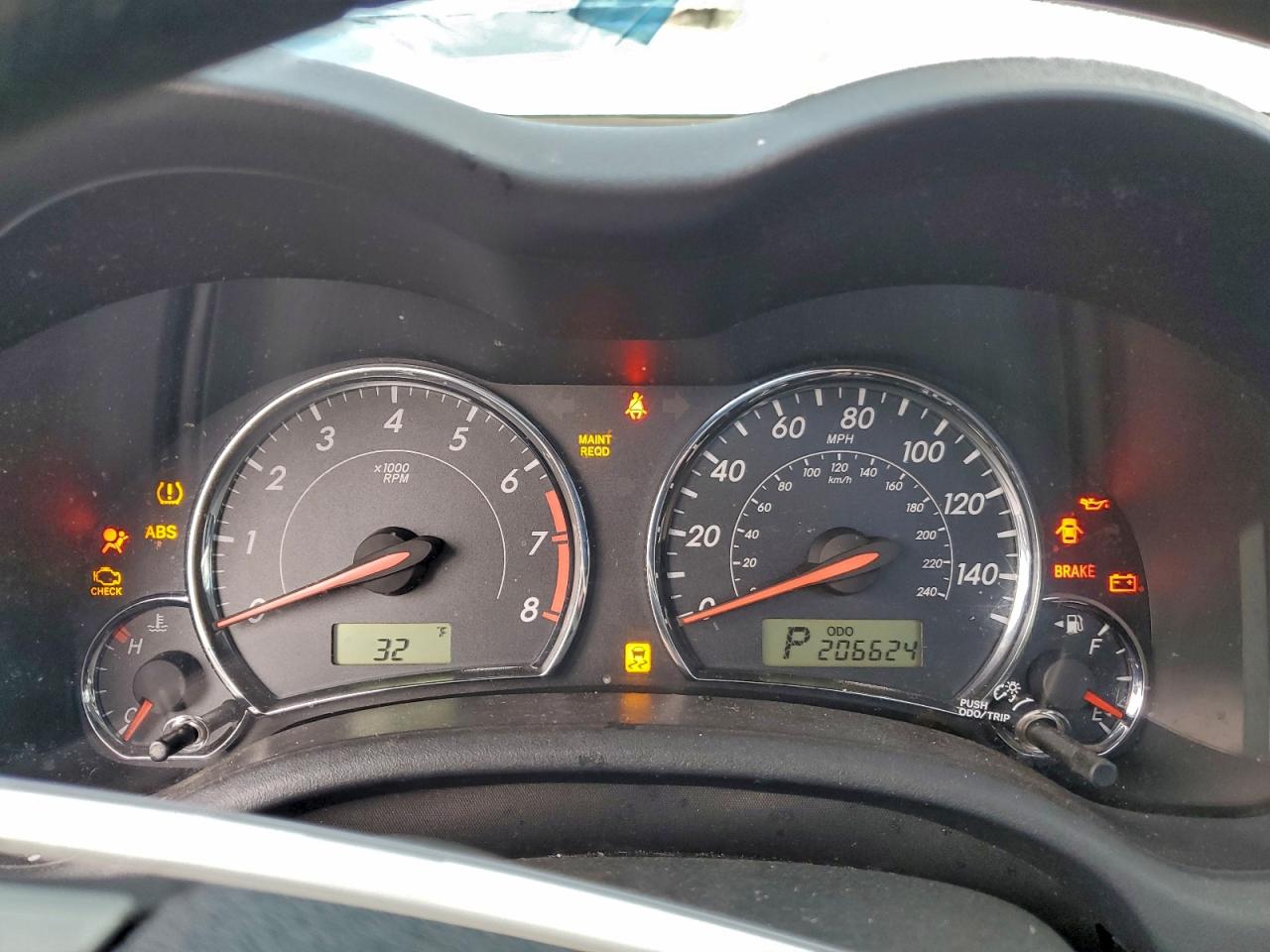 Toyota Corolla Base Image 10