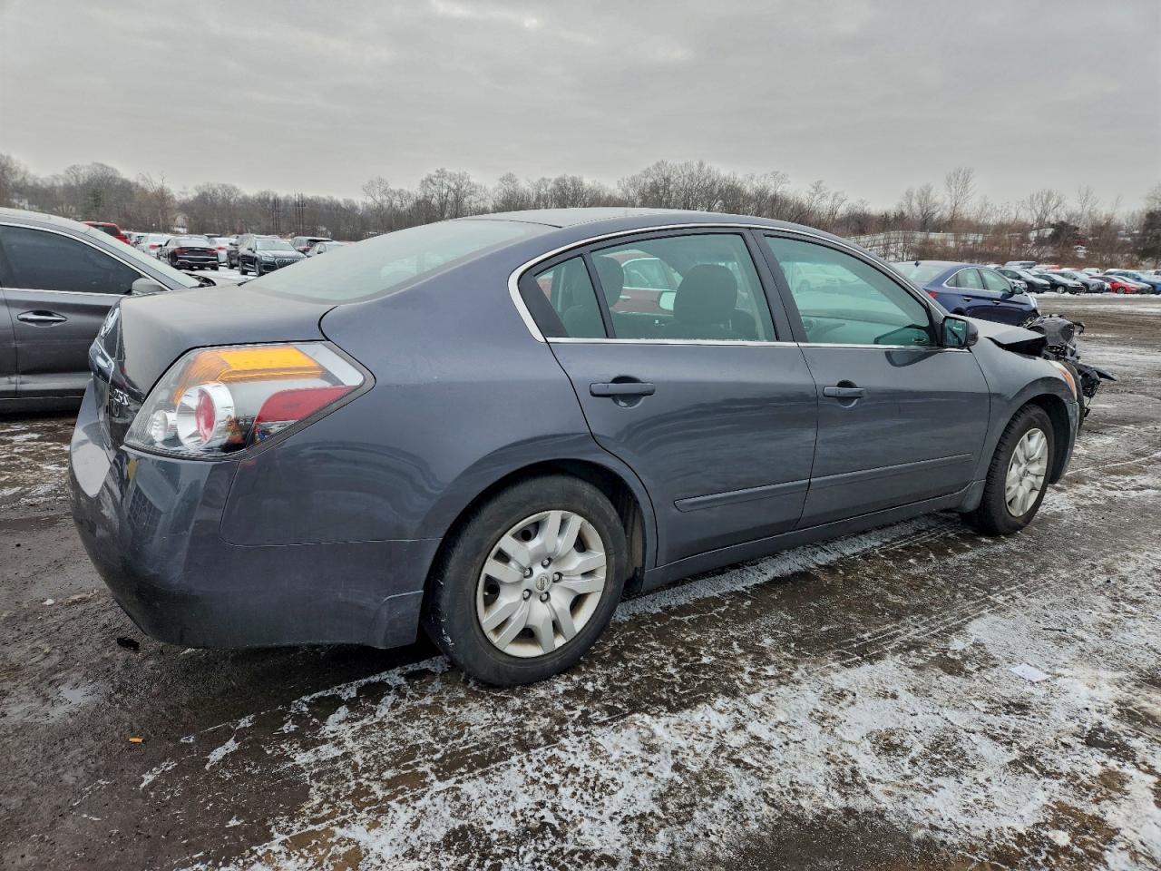 Nissan Altima Base Image 3