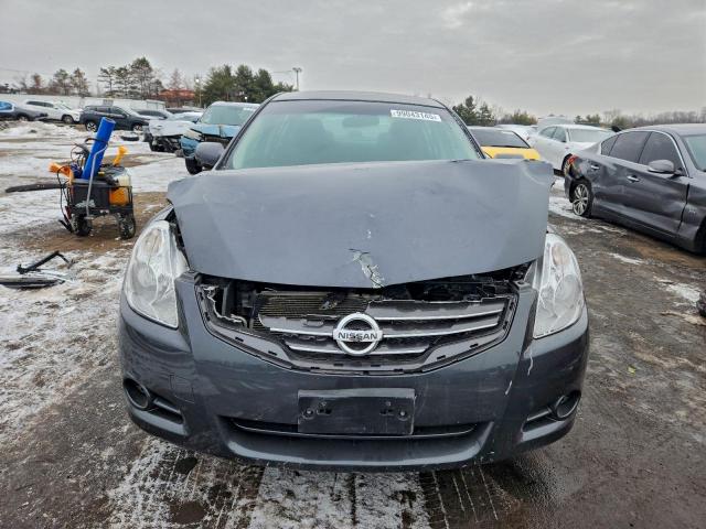 Nissan Altima Base Image 2