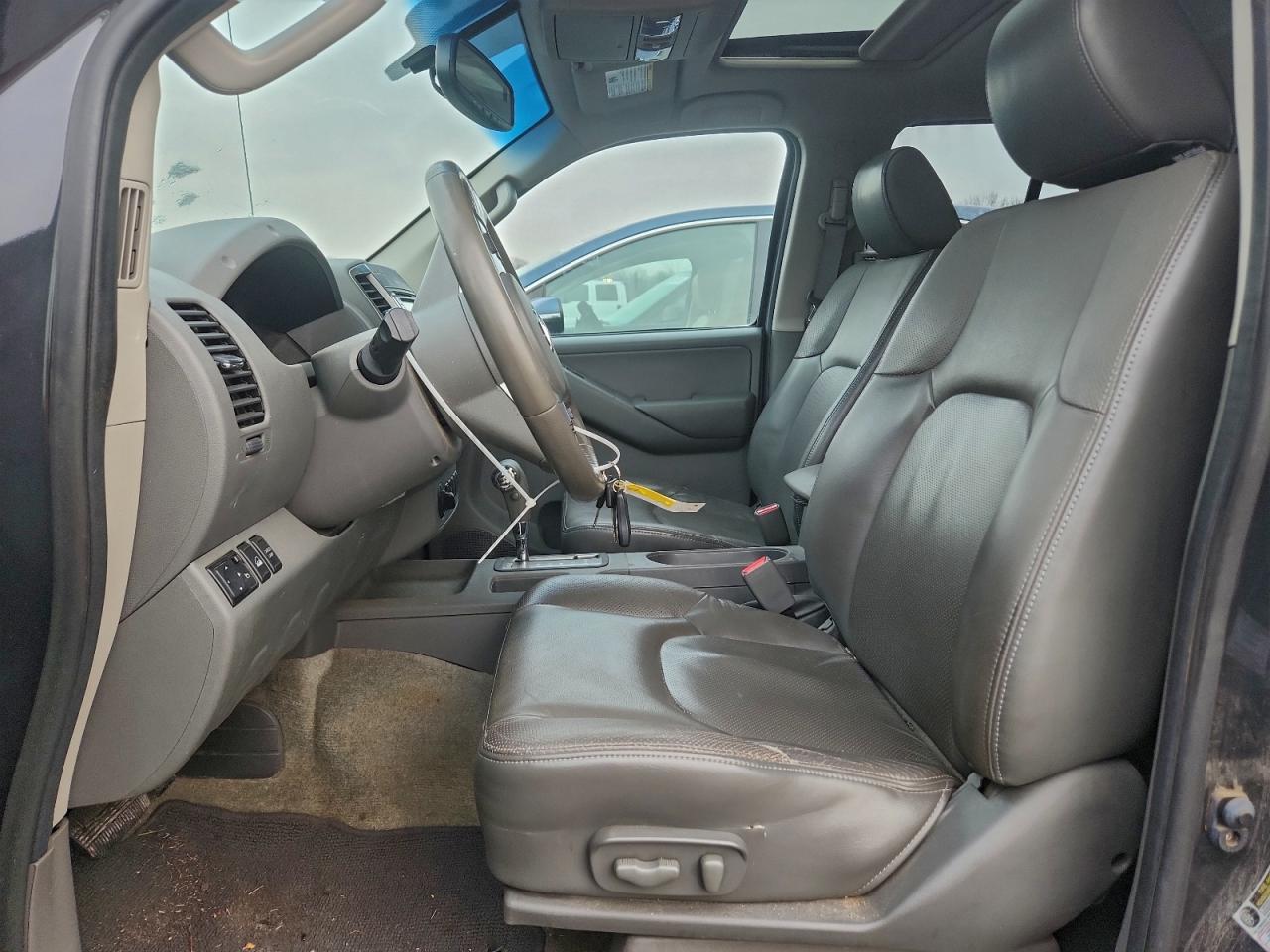 Nissan Frontier Sv Image 7