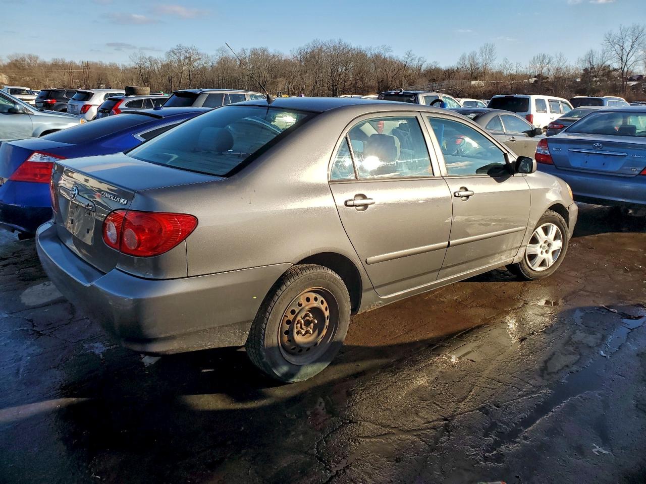 Toyota Corolla Ce Image 6