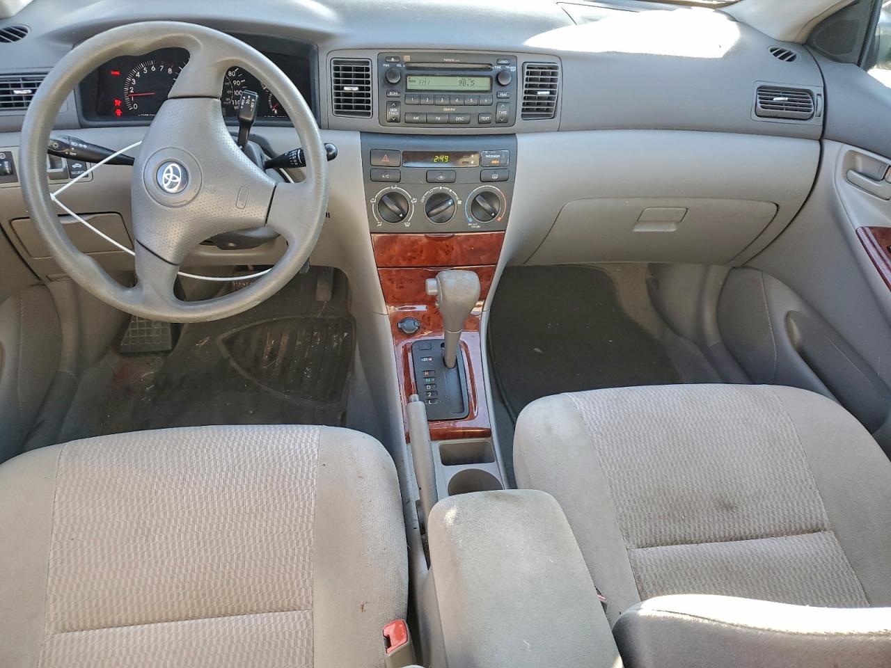 Toyota Corolla Ce Image 9