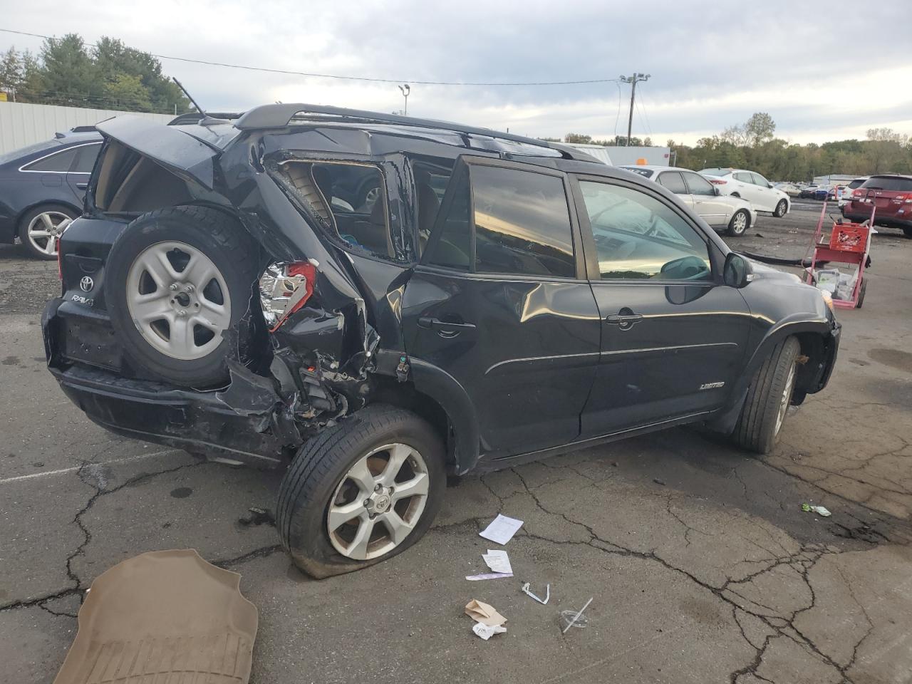 Toyota RAV4 Limited Image 4