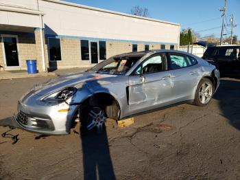  Salvage Porsche Panamera