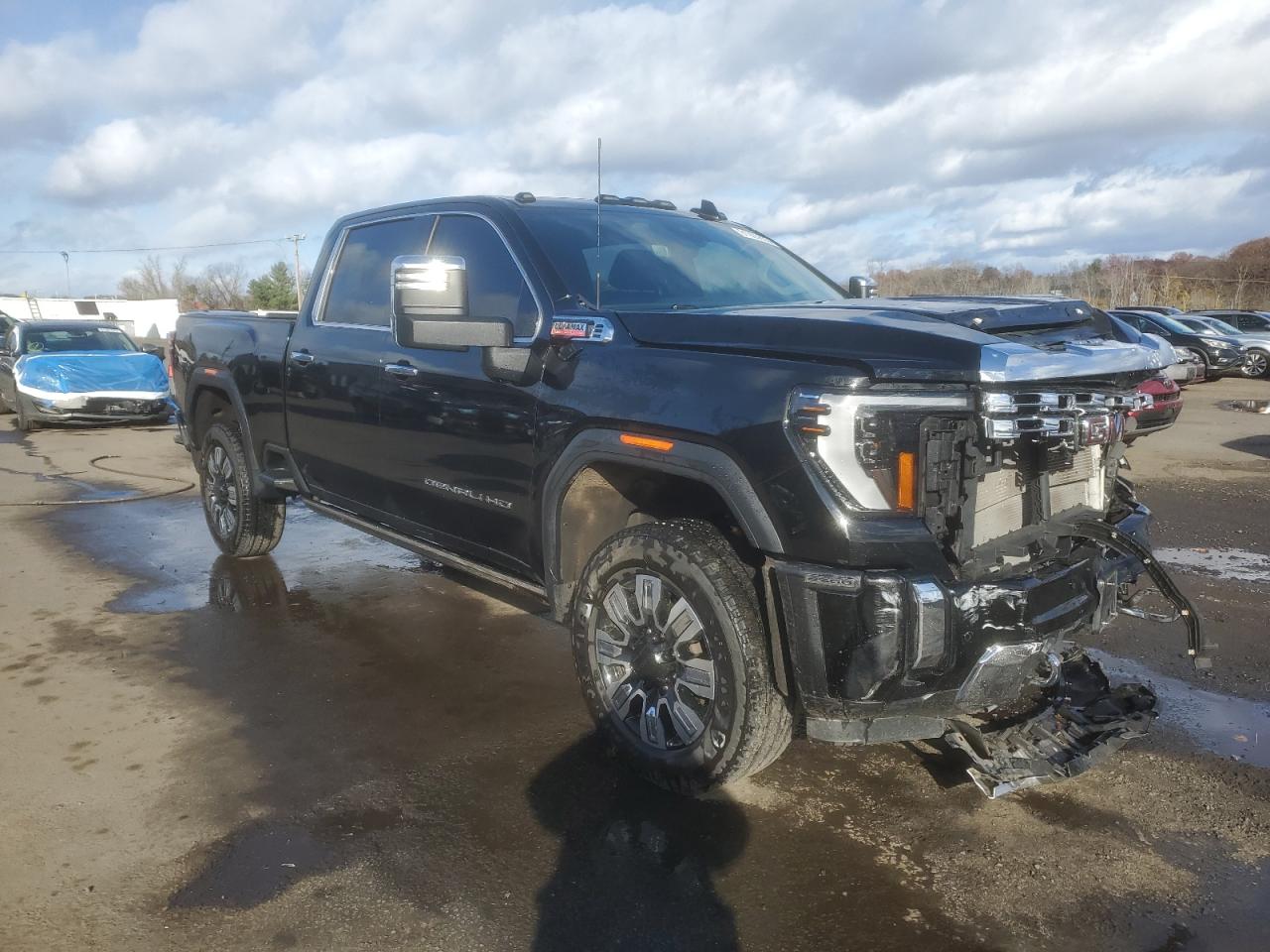 GMC Sierra K2500 Denali Image 5