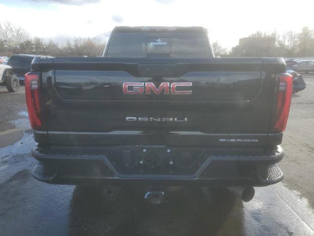 GMC Sierra K2500 Denali Image 6
