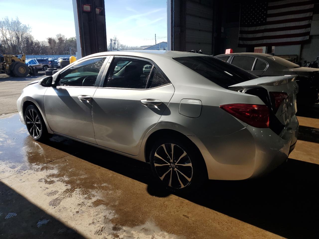 Toyota Corolla L Image 2