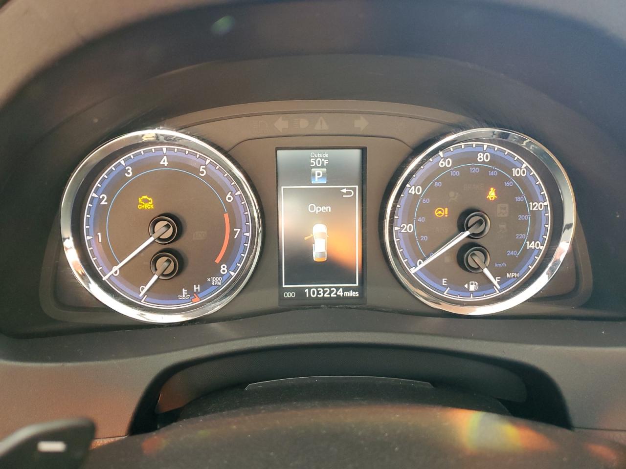 Toyota Corolla L Image 9