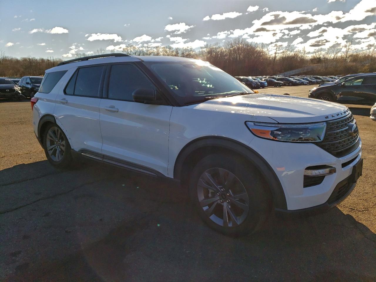 Ford Explorer Xlt Image 10