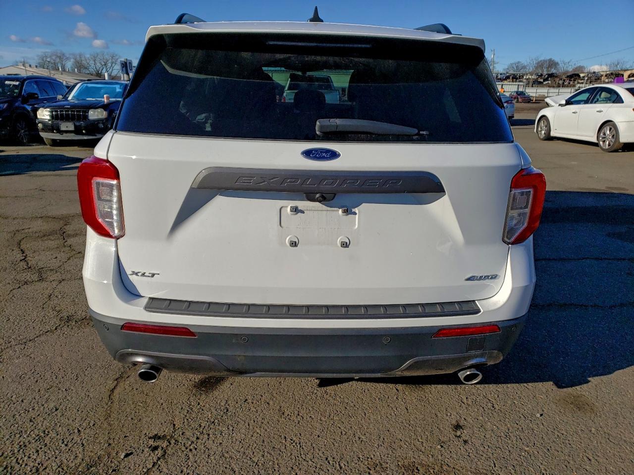 Ford Explorer Xlt Image 5