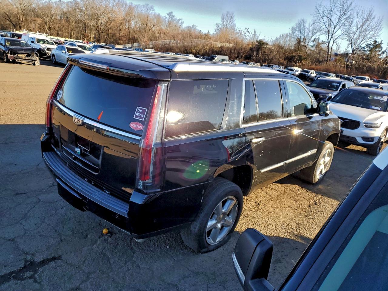 Cadillac Escalade Premium Luxury Image 8