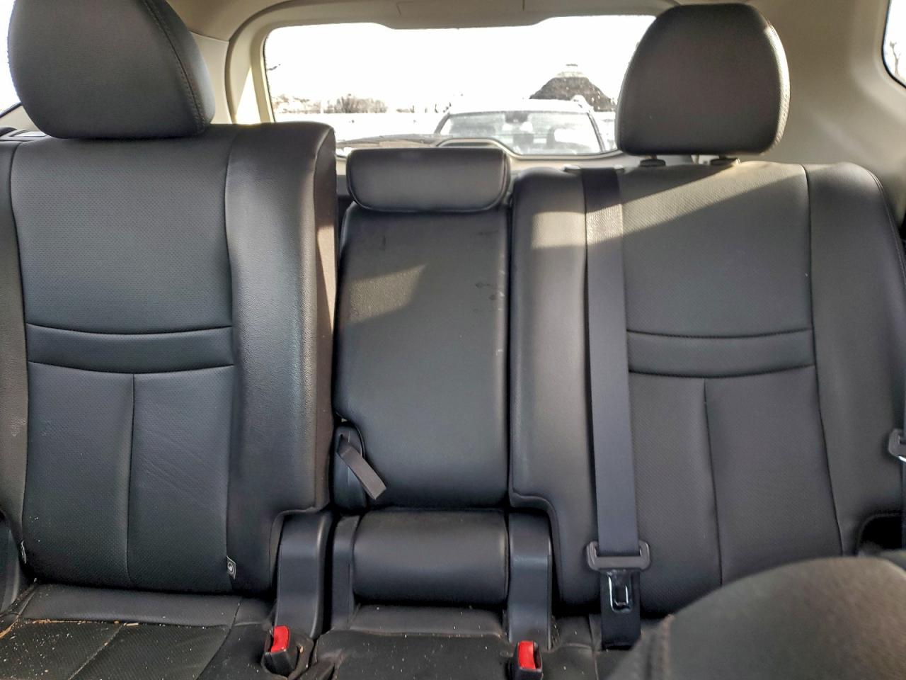 Nissan Rogue S Image 7