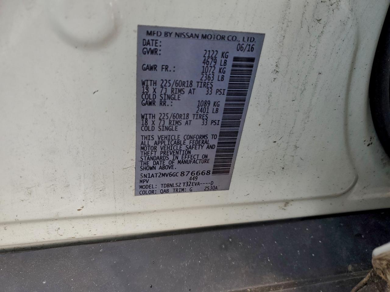 Nissan Rogue S Image 2