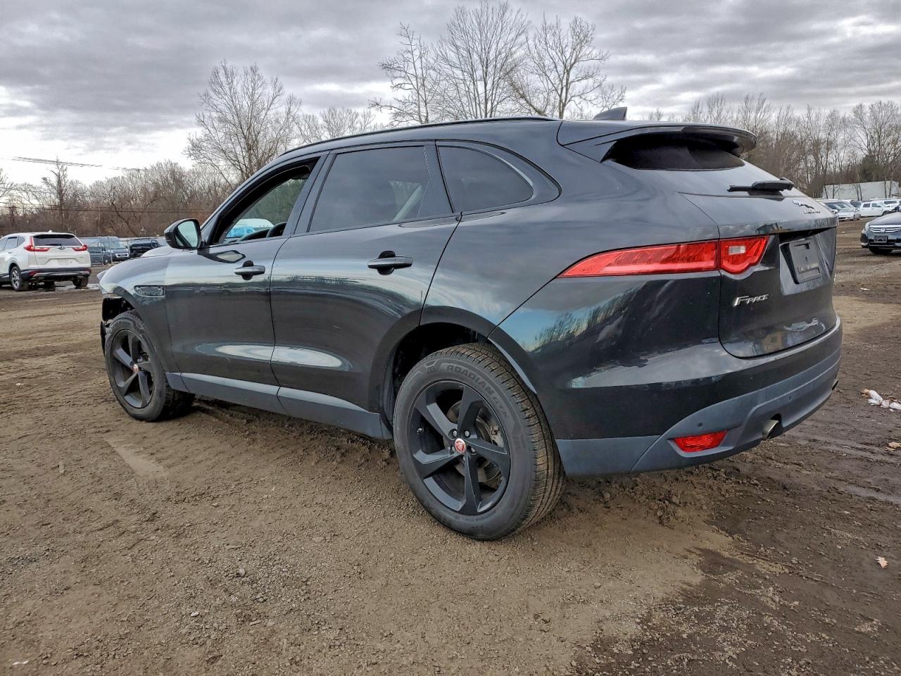 Jaguar F-PACE Premium Image 7