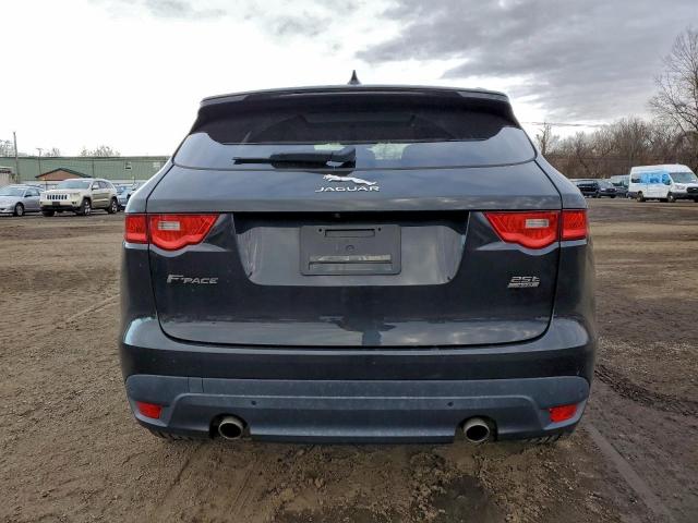 Jaguar F-PACE Premium Image 4