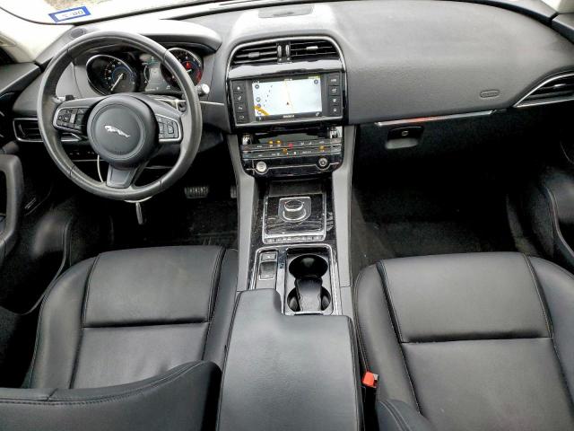 Jaguar F-PACE Premium Image 13