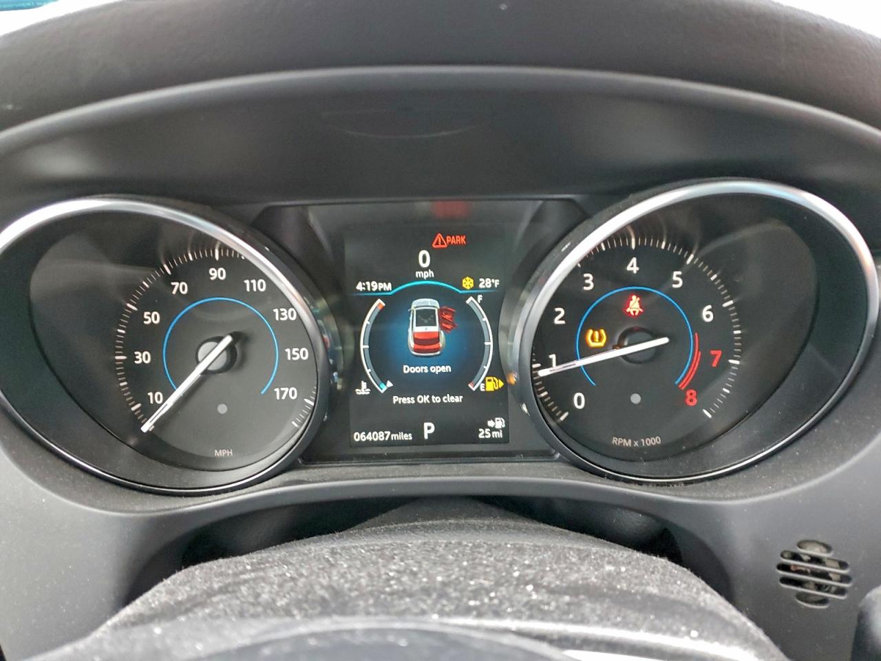 Jaguar F-PACE Premium Image 5