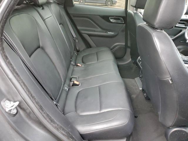 Jaguar F-PACE Premium Image 9