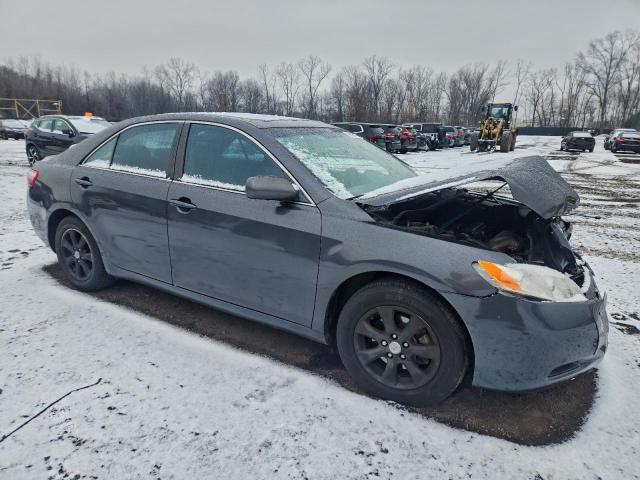 Toyota Camry Base Image 3