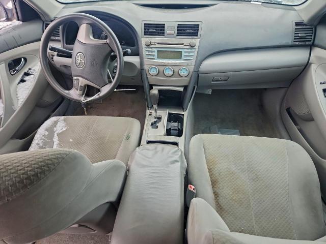 Toyota Camry Base Image 10