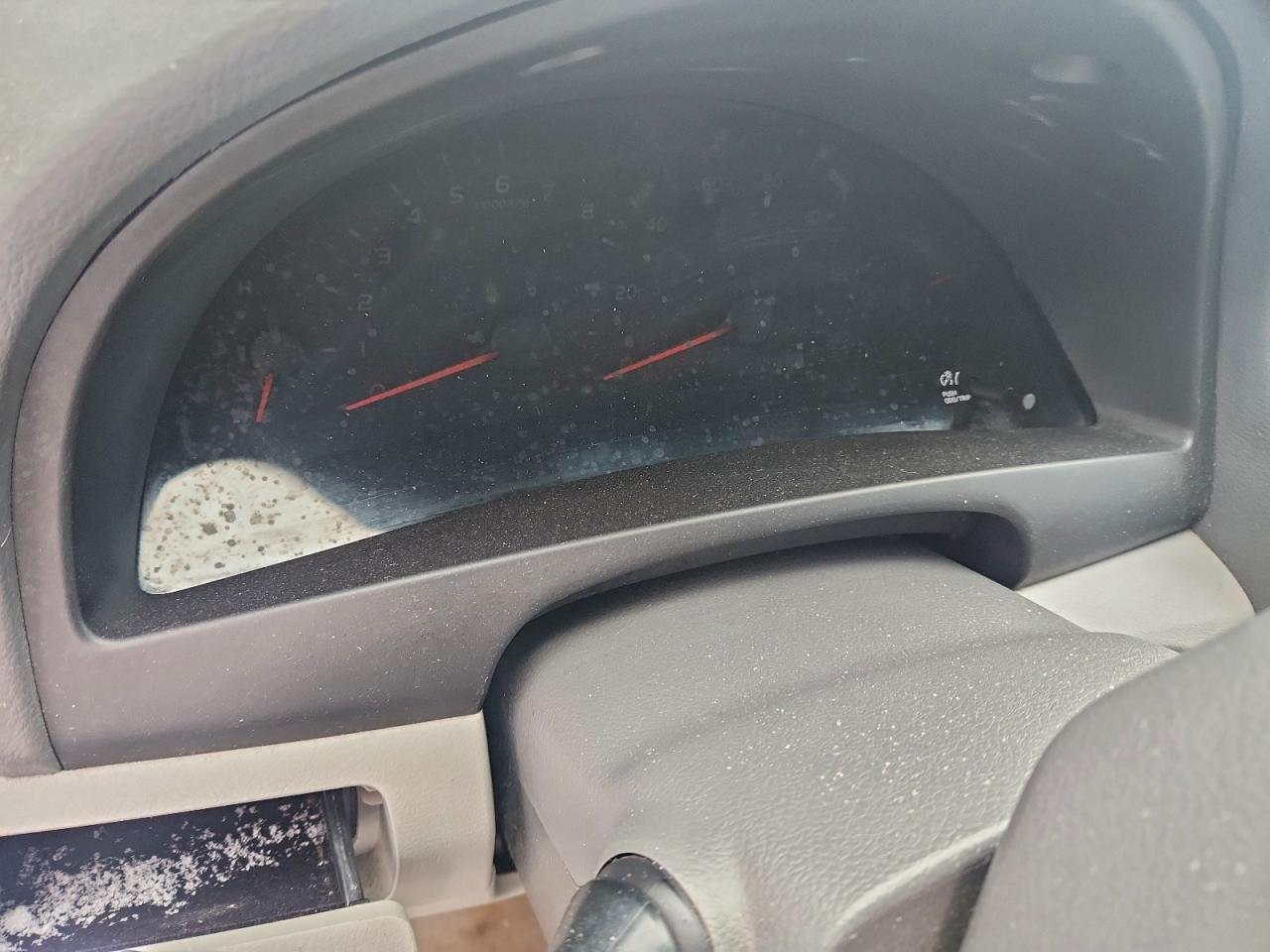 Toyota Camry Base Image 6