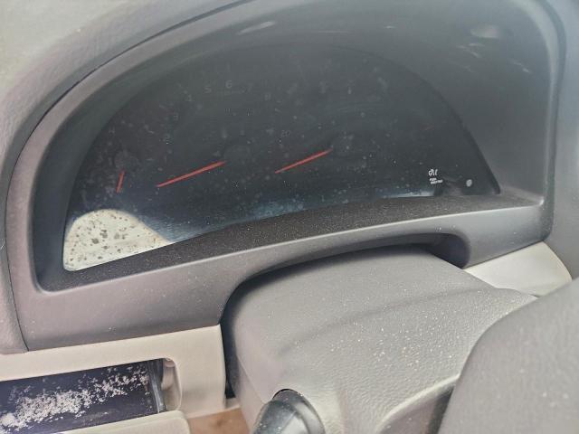 Toyota Camry Base Image 6