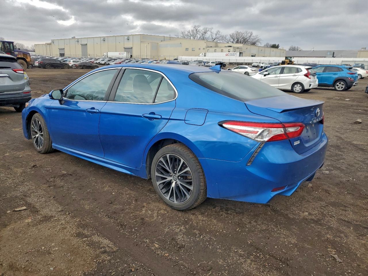 Toyota Camry Se Image 3