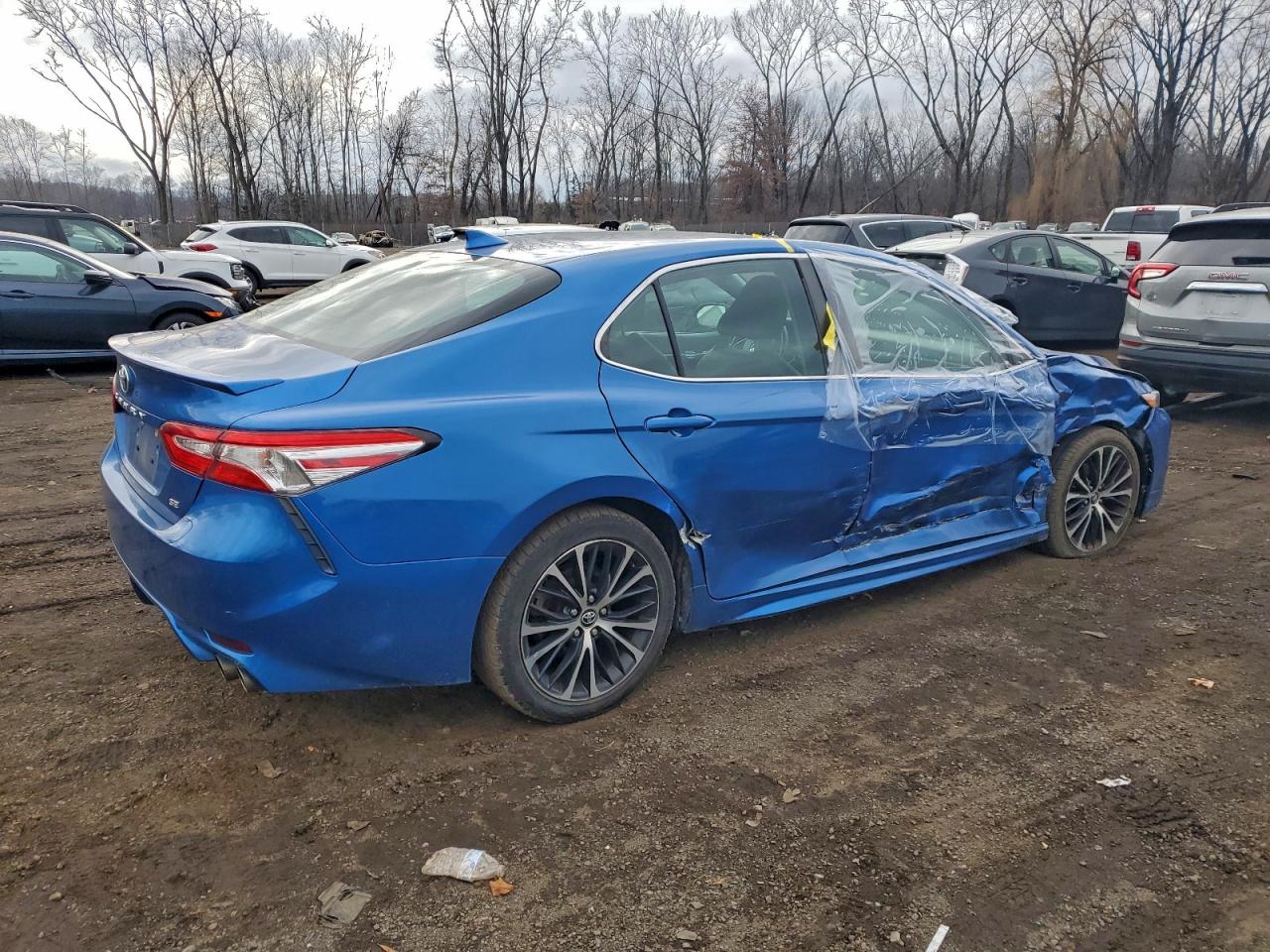 Toyota Camry Se Image 6