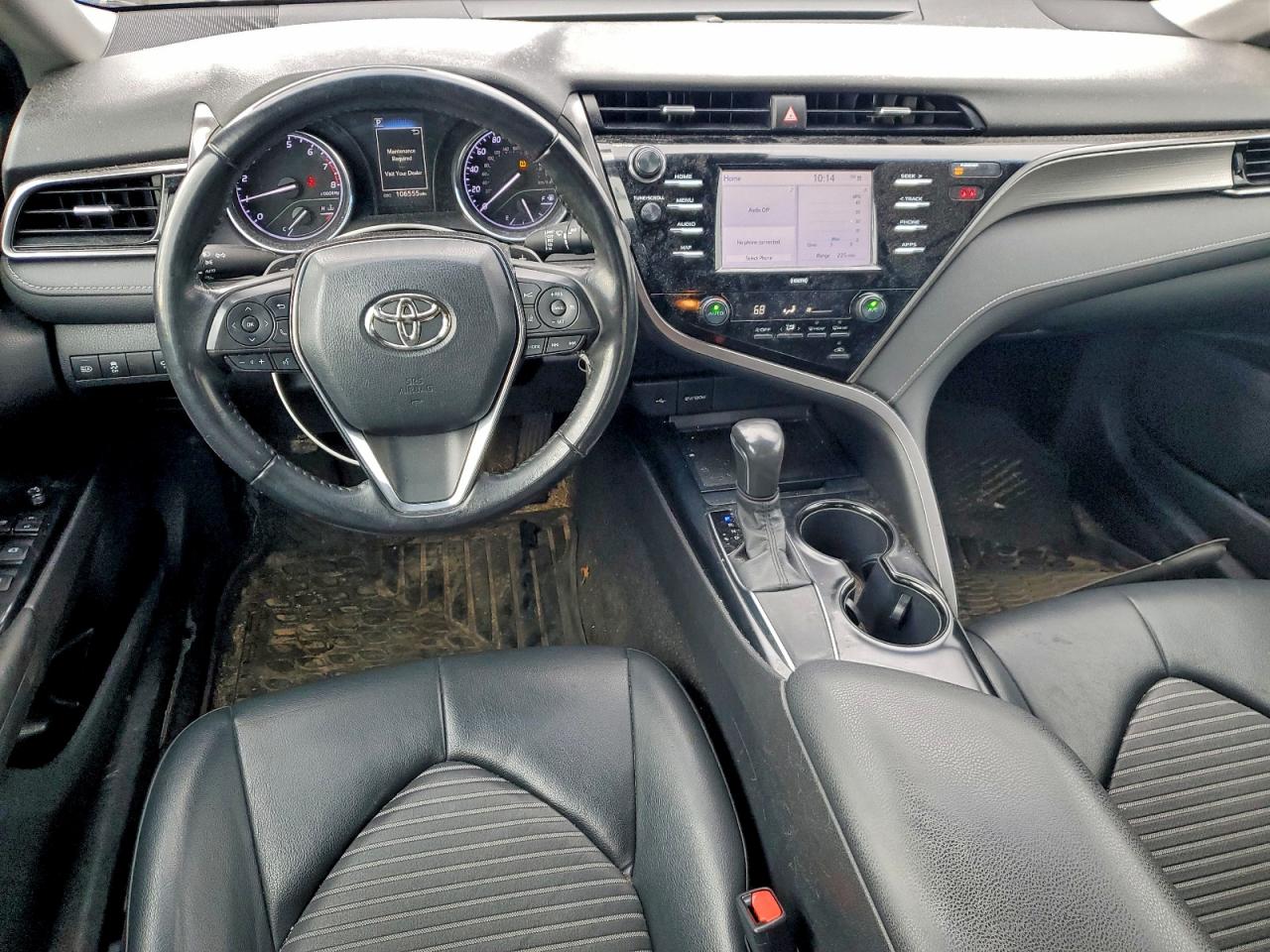Toyota Camry Se Image 10