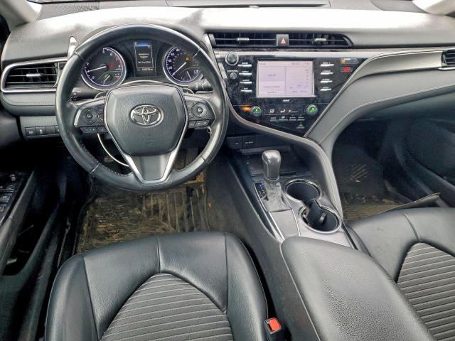 Toyota Camry Se Image 10