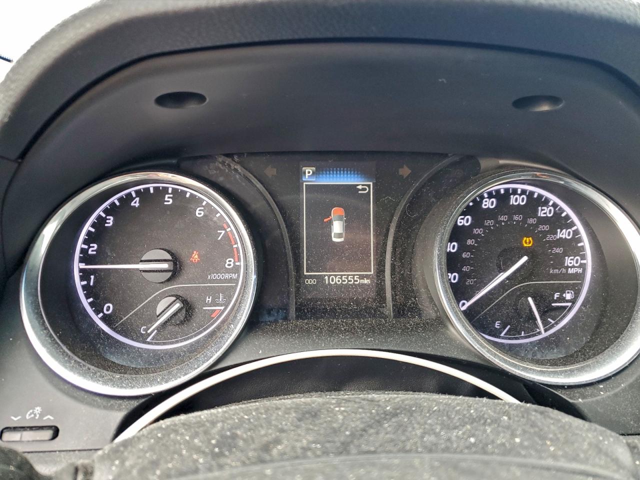 Toyota Camry Se Image 11