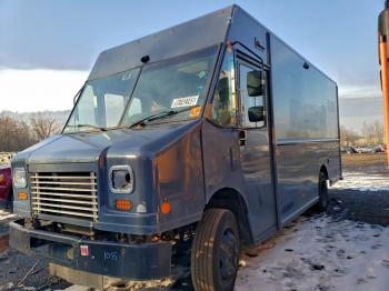  Salvage Freightliner Mt45